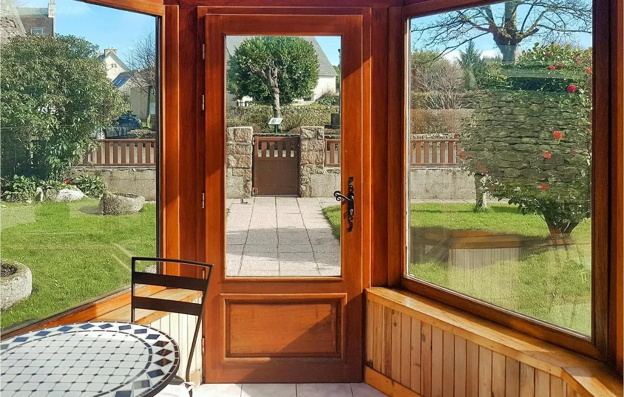 4 Bedroom Amazing Home In Le Cloitre S Thegonnec Francja