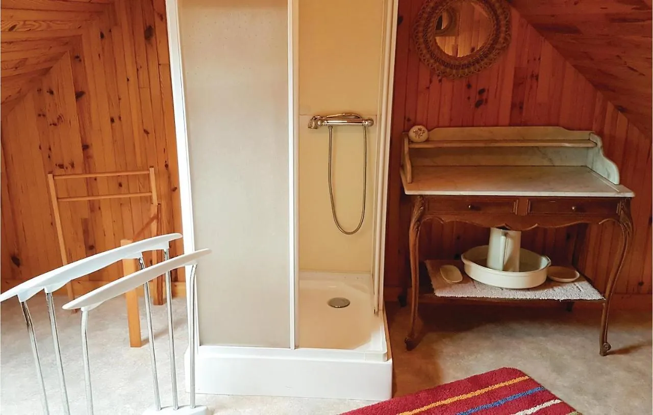 4 Bedroom Amazing Home In Le Cloitre S Thegonnec Francja